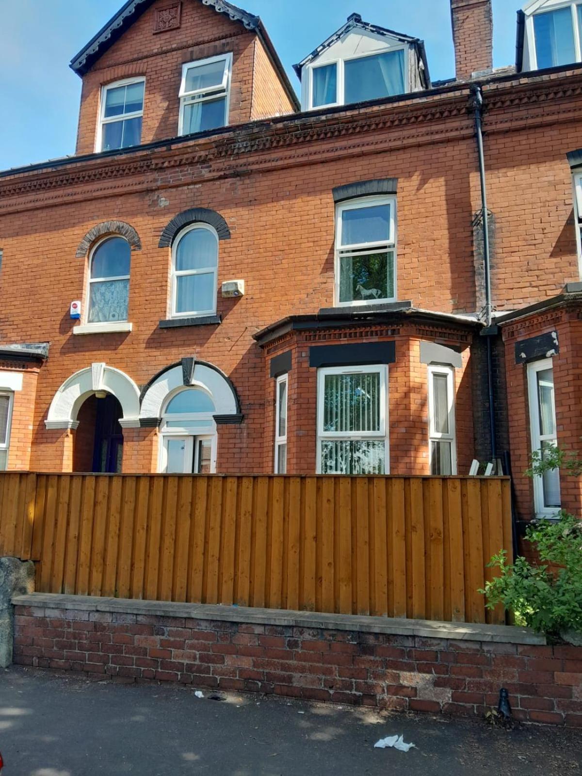 Monarch House Otel Manchester Dış mekan fotoğraf